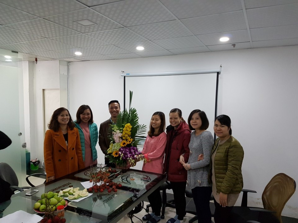 http://minhanh-tsq.vn/2017/03/13/ngay-quoc-te-phu-nu-83/